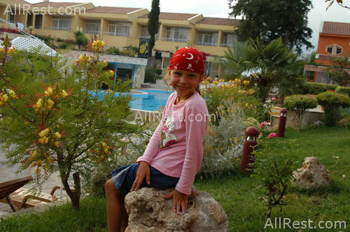 Elegan Garden Hotel 12